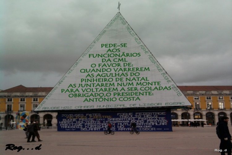 Árvore de natal da praça do comércio